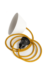 Tekstiilikattoriipus 2m Hunaja valmistajalta Alde & Lind - Kattovalaisin, jossa on tekstiilip&auml;&auml;llysteinen johto, on suunniteltu sopimaan Alde&amp;Lindin E27-kantaisiin kattovalaisimiin.