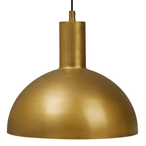 Mid Ø25 Raaka messinki kattovalaisin valmistajalta H. Skjalm P - Tämä klassisen riippuvalaisimen suurempi versio sopii täydellisesti avokeittiöihin ja ruokailutiloihin, joissa se tarjoaa runsaasti valoa ja kutsuvan tunnelman.