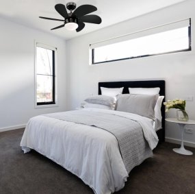 Turbo Swirl Ø76 Tumman harmaa valmistajalta Westinghouse - Se sopii erinomaisesti jopa 10 neliömetrin huoneisiin, ja se voidaan asentaa kalteviin kattoihin, joiden kaltevuus on enintään 18 astetta.