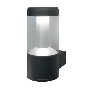 Lantern Modern Tumman harmaa ulkovalo valmistajalta Ledvance - Lantern&nbsp;Modern &auml;r en modern och stilfull fasadlampa som ger b&aring;de funktion och elegans till din entr&eacute; eller uteplats.