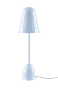 Blåklockan 50cm Vaaleansininen pöytävalaisin valmistajalta Globen Lighting - Blue Bell on tyylikäs ja ajaton pöytävalaisin, joka on valmistettu raudasta ja jossa on korkeakiiltoinen vaaleansininen viimeistely.