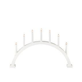 Arch 7 Lights Matta valkoinen valmistajalta Konstsmide - S&auml;hk&ouml;inen kynttil&auml;njalka tyylikk&auml;&auml;n kaaren muodossa ja 7 kynttil&auml;&auml;.