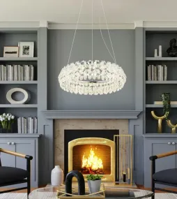 Diann Ø60 Kromi kattovalaisin valmistajalta Globo Lighting - Med en diameter p&aring; 60 cm och en imponerande ljusstyrka p&aring; 4460 lumen ger den en kraftfull och j&auml;mn belysning.