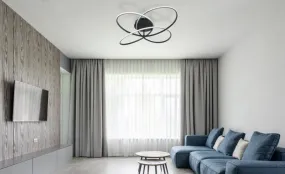 Panda Ø80 Musta plafondi valmistajalta Globo Lighting - En imponerande blickf&aring;ngare f&ouml;r ditt hem &ndash; Panda plafond drar till sig all uppm&auml;rksamhet med sin moderna och uttrycksfulla design.