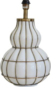 Beatrice 50cm Valkoinen lampunjalka valmistajalta Hallbergs - Mukana johto, virtakytkin ja pistoke.