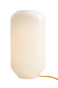 Flask 36cm Valkoinen/keltainen pöytävalaisin valmistajalta Artera - Korkea, pyöristetty opaalilasivarjostin levittää pehmeää ja miellyttävää valoa, joka luo lämpimän ja kutsuvan tunnelman.