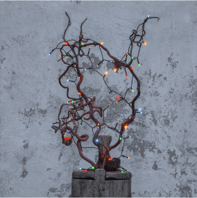 Valosarja Akku 5m Musta valmistajalta Star Trading - Se on varustettu k&auml;yt&auml;nn&ouml;llisell&auml; ajastintoiminnolla, joka palaa 6 tuntia ja on sammuneena 18 tuntia akun s&auml;&auml;st&auml;miseksi.