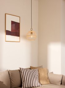 Stockholm Nordic Ø30 Luonto valmistajalta Halo Design - Kattovalaisin Stockholm on tyylik&auml;s ja ainutlaatuinen valaistusratkaisu, jossa yhdistyv&auml;t luonnonmateriaalit ja moderni muotoilu.