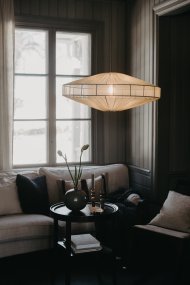 Alba Varjostin Ei Sisällä Ripustusta Ø78 Vihreä valmistajalta Alde & Lind - L&auml;pin&auml;kyv&auml;n salvianvihre&auml;n kankaan ansiosta Alba-lampunvarjostimella on hienostunut ja elegantti ilme.