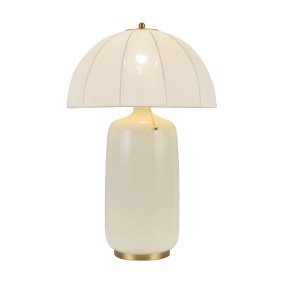 Crosby 70cm Kermanvalkoinen pöytävalaisin valmistajalta Elstead Lighting - Muotoilu on saanut inspiraationsa klassisista aurinkovarjoista, ja sit&auml; t&auml;ydent&auml;&auml; ohuesta ja kevyest&auml; kankaasta valmistettu holvivarjostin.
