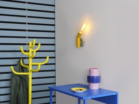 Straw Keltainen seinävalaisin valmistajalta Ledvance - Straw &auml;r en lekfull v&auml;gglampa med h&auml;rliga kul&ouml;rer.