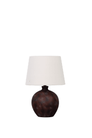 Bellmini 30cm Tummanruskea pöytävalaisin valmistajalta Nordic Lighting - Klassinen muoto ja l&auml;mmin v&auml;ris&auml;vy luovat ajattoman ja kodikkaan tunnelman.