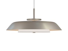 Horisont Ø43 Samppanja kattovalaisin valmistajalta Belid - Tämä valaisin on saanut inspiraationsa sekä Belidin historiasta että Varbergin rannikkosijainnista, ja sen muotoilu on kontrastinen ja tasapainoinen.