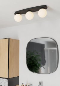 Castrovido 58cm Musta valmistajalta Eglo - Se on valmistettu mustasta metallista ja siin&auml; on kolme py&ouml;re&auml;&auml; opaalilasikupua, jotka levitt&auml;v&auml;t pehme&auml;&auml; ja tasaista valoa.