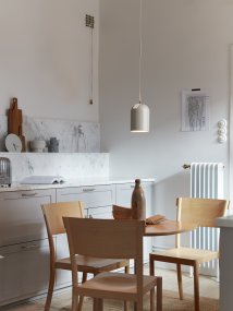 Lennon Ø12 Beige ikkunavalaisin valmistajalta CO Bankeryd - Lennon on edullinen lamppu, joka tekee ty&ouml;n kaikessa yksinkertaisuudessaan.