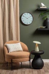 Phoebe LED 26cm Vihreä Siirrettävä valmistajalta Leitmotiv - Phoebe on tyylikäs ja moderni ladattava pöytävalaisin, joka kaunistaa mitä tahansa huonetta.