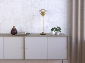 Picasso 45cm Messinki pöytävalaisin valmistajalta Belid - Yksinkertaisen ja tyylikk&auml;&auml;n muotoilunsa ansiosta p&ouml;yt&auml;valaisin on ajaton lis&auml; kotiisi, ja se on t&auml;ydellinen luomaan rennon tunnelman olohuoneeseen tai makuuhuoneeseen.