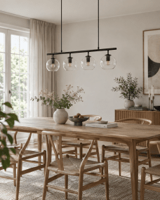 Globi 4 78cm Musta/läpinäkyvä kattovalaisin valmistajalta Nordic Lighting - Globi 4 on tyylik&auml;s kattovalaisin, joka yhdist&auml;&auml; modernin muotoilun pehmeisiin muotoihin.