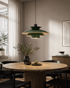 Stealth 2 Ø50 Vihreä kattovalaisin valmistajalta Nordic Lighting - Vihre&auml;st&auml; metallista ja mustista yksityiskohdista valmistettu valaisin luo elegantin ja harmonisen ilmeen.
