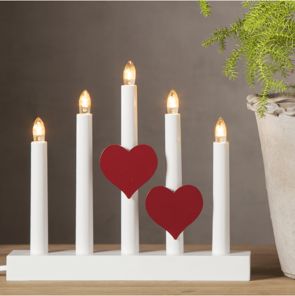 Kynttilämansetti 2-Pakkaus PUNAINEN valmistajalta Star Trading - Muuta ulkoasua ja koristele adventtikynttil&auml;njalkasi tai LED-valot n&auml;ill&auml; puusta valmistetuilla joulun inspiroimilla koristeilla.