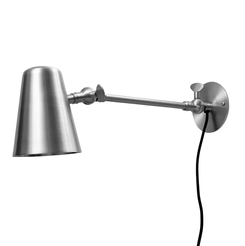 Vala Long 42cm Harjattua terästä seinävalaisin valmistajalta H. Skjalm P - 