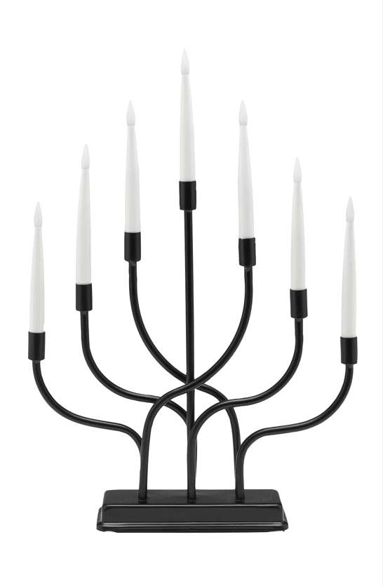 Stina Musta valmistajalta Pixie Design - Siin&auml; on sis&auml;&auml;nrakennettu ajastin, joka sytytt&auml;&auml; valot automaattisesti 6 tunniksi ja sammuttaa ne 18 tunniksi.