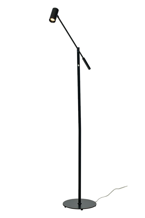 Concord Musta lattiavalaisin valmistajalta Aneta Lighting - Concord integroidun valaistuksen kanssa tarjoaa lämpimän valkoisen suunnatun valon, jota voidaan helposti himmentää lampun kytkimellä.