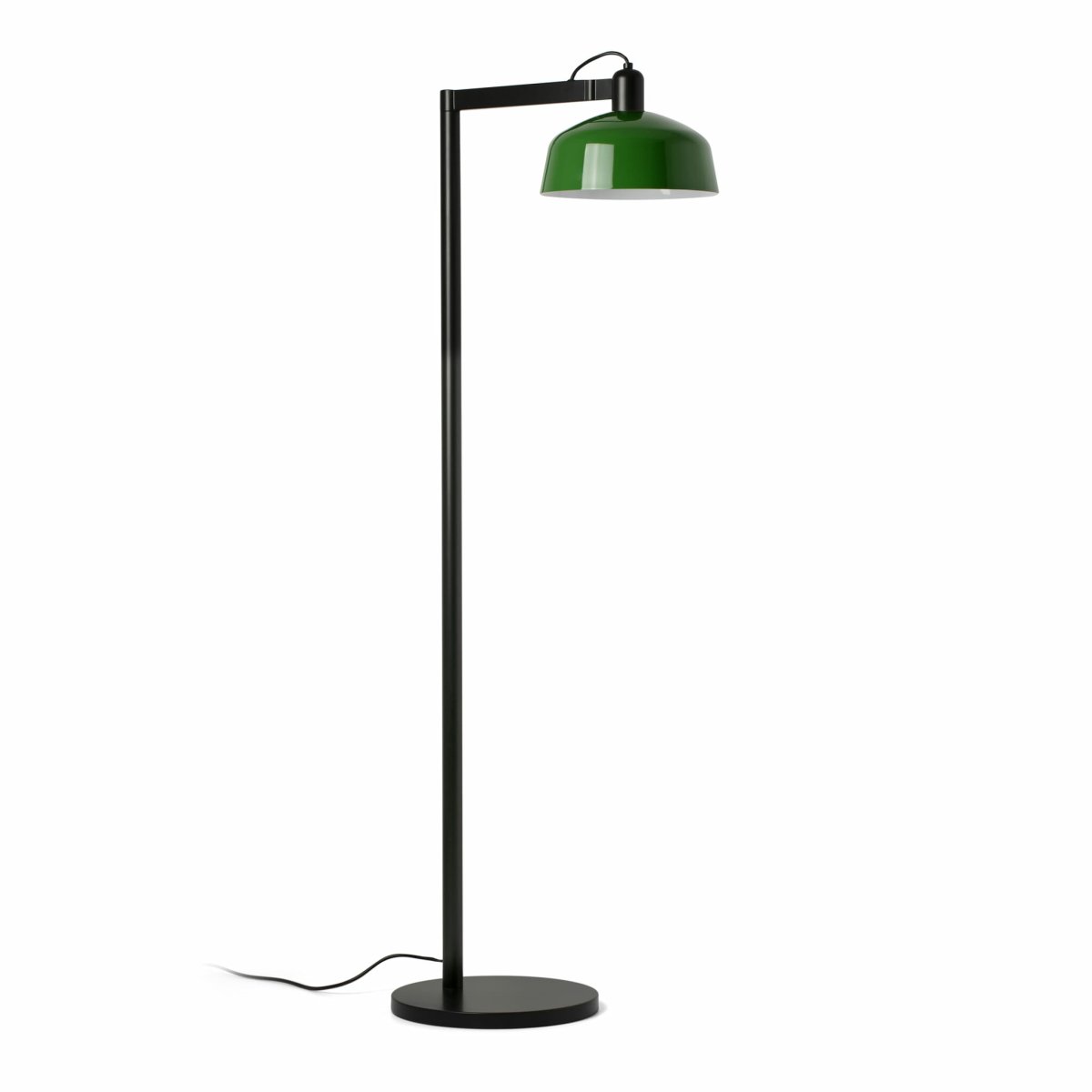Tatawin Vihreä lattiavalaisin valmistajalta Faro Barcelona - Tatawin on lattiavalaisin, jossa on musta runko ja vihre&auml; metallinen varjostin, joka antaa kohdennettua valoa.