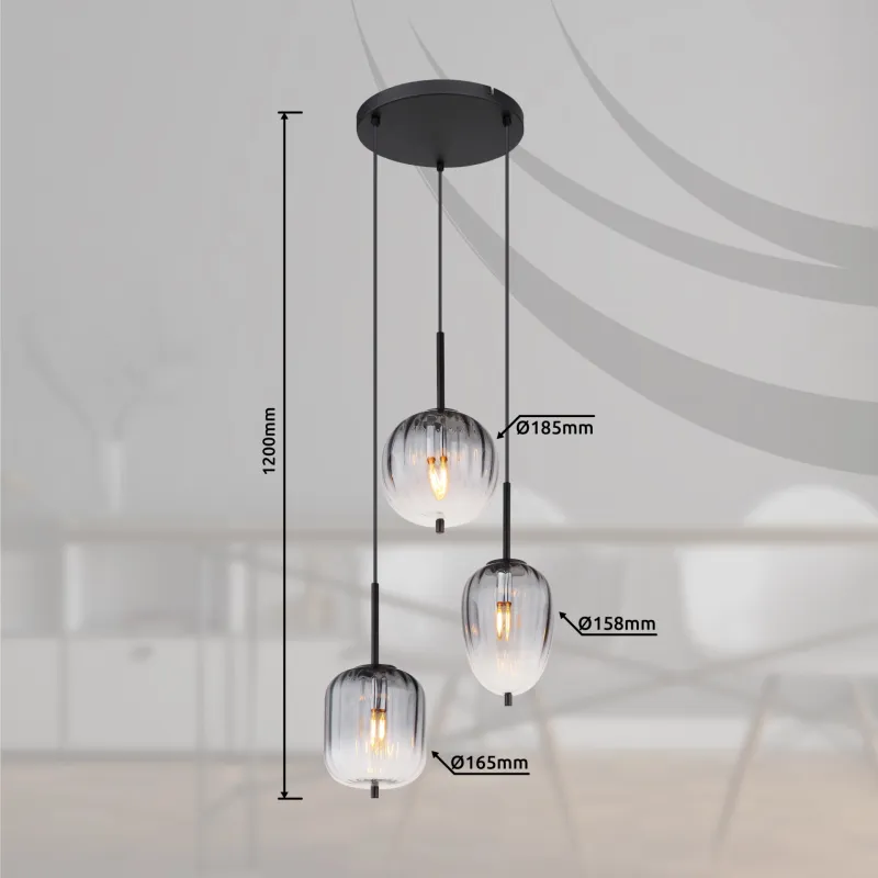 Attila Ø46 Savun värinen kattovalaisin valmistajalta Globo Lighting - Tillverkad av mattsvart metall och r&ouml;kf&auml;rgat glas som &auml;r mjukt tonade, detta ger lampan ett unikt ljusspel som skapar en behaglig och sofistikerad st&auml;mning i rummet.
