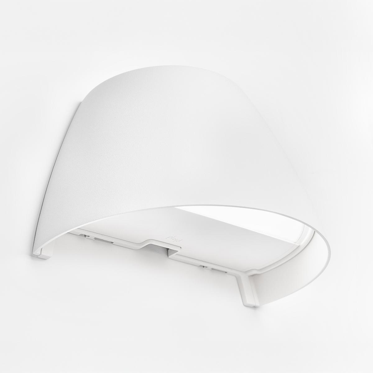 Seinävalaisin OUT-02 Valkoinen valmistajalta Plejd - OUT-02 on &auml;lyk&auml;s sein&auml;valaisin ulkok&auml;ytt&ouml;&ouml;n, jossa on s&auml;&auml;dett&auml;v&auml; valkoinen valo ja sis&auml;&auml;nrakennettu LED.