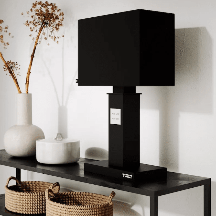 In Love 56cm Musta pöytävalaisin valmistajalta By Rydéns - In Love pöytävalaisin on tyylikäs, tyylikäs valaisin, jossa on suorat, kiinteät muodot mustana, mattana, metallina.