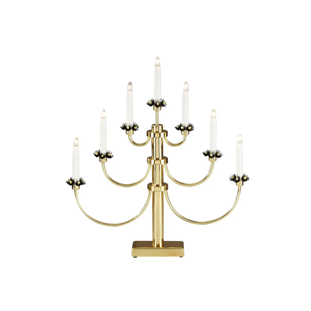 Candelabra 7 Lights Messinki valmistajalta Konstsmide - Klassinen muotoilu seitsem&auml;ll&auml; valolla ja koristeellisilla yksityiskohdilla luo ajattoman ja ylellisen tunnelman.