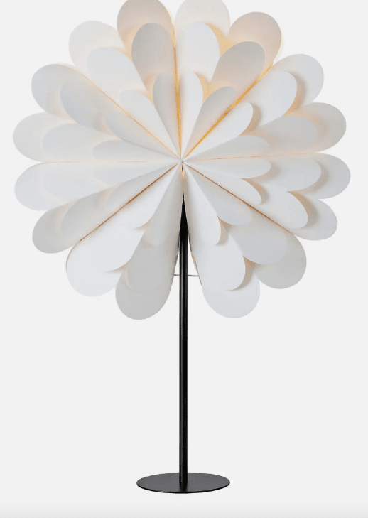 Maravilla Ø45 Valkoinen valmistajalta Markslöjd - Taitettu paperi antaa pehmeän ja lämpimän valovaikutelman, joka luo tunnelmallisen tunnelman huoneeseen.