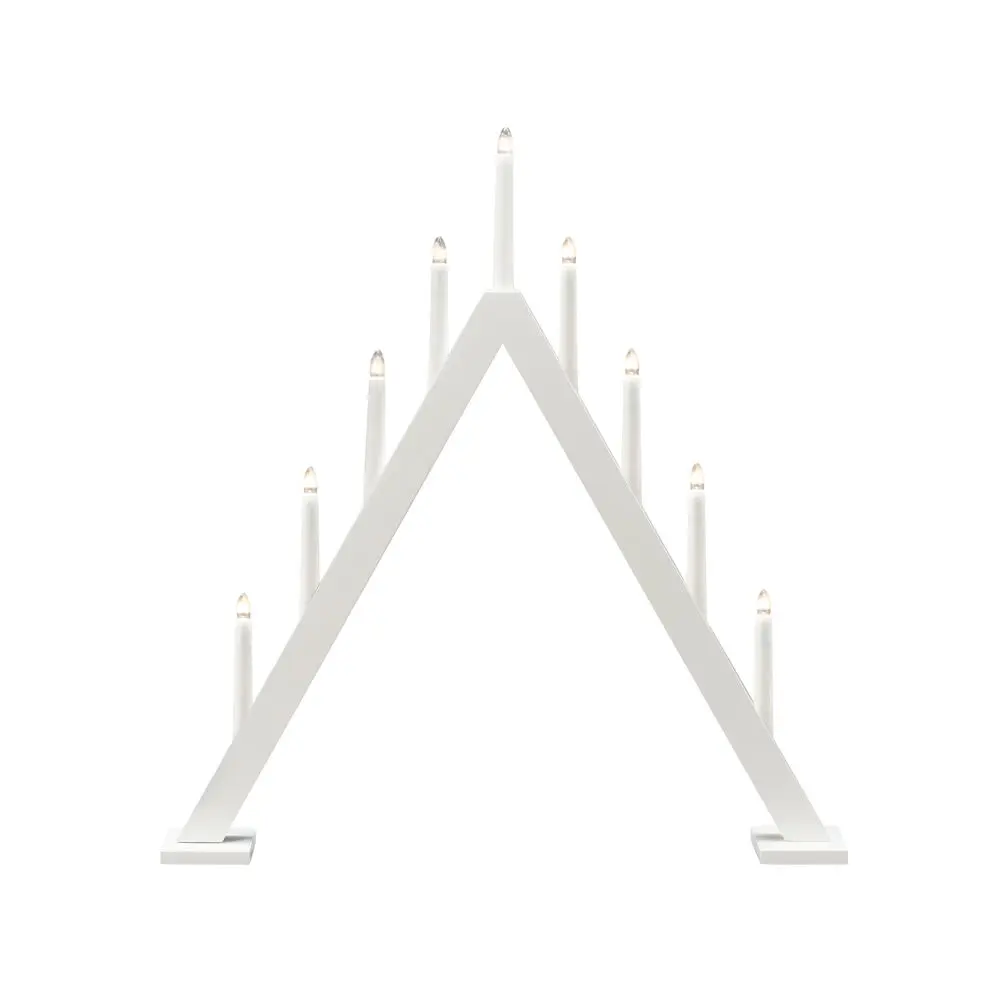 Candelabra 9 Lights Valkoinen valmistajalta Konstsmide - Luo tyylik&auml;s ja moderni joulutunnelma t&auml;ll&auml; tyylikk&auml;&auml;ll&auml; valkoiseksi lakatulla puulla valmistetulla adventtikynttil&auml;njalalla.