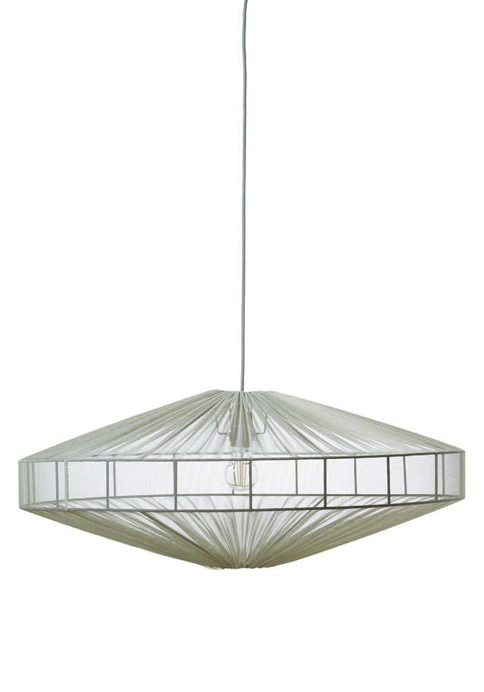 Alba Varjostin Ei Sisällä Ripustusta Ø115 Vihreä kattovalaisin valmistajalta Alde & Lind - L&auml;pin&auml;kyv&auml;n salvianvihre&auml;n kankaan ansiosta Alba-lampunvarjostimella on hienostunut ja elegantti ilme.