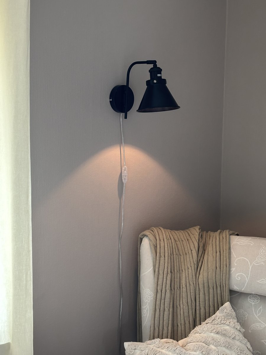 Paris Musta lukulamppu valmistajalta Aneta Lighting - 