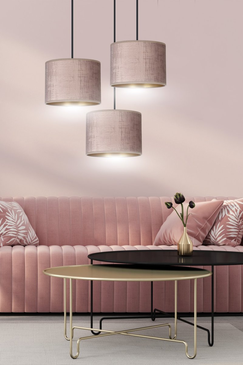 Hilde Ø50 Vaaleanpunainen kattovalaisin valmistajalta Emibig Lighting - S&auml;&auml;dett&auml;v&auml;n johdon pituuden ansiosta lamppu on helppo mukauttaa tarpeisiisi ja mieltymyksiisi.