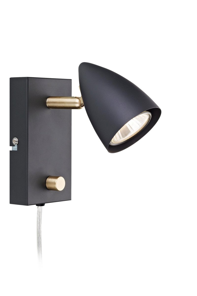 Ciro Musta lukulamppu valmistajalta Markslöjd - Kompakti muotoilu ja helppo kokoaminen tekev&auml;t siit&auml; joustavan ja tyylikk&auml;&auml;n valinnan kaikentyyppisiin sis&auml;tiloihin.