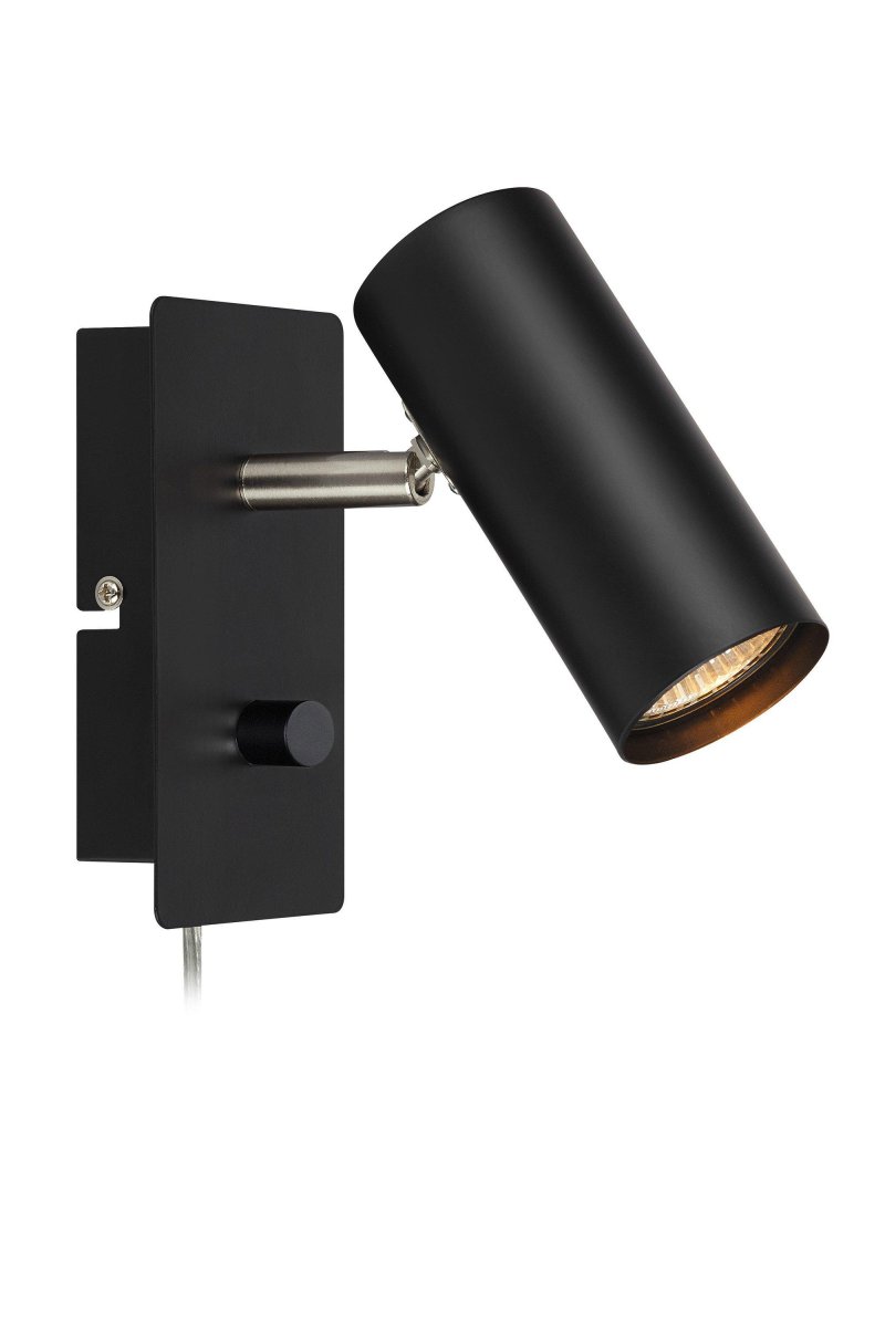 Barcelona Musta lukulamppu valmistajalta Markslöjd - Barcelonan seinävalaisimessa on tyylikäs ja houkutteleva metallimuotoilu.