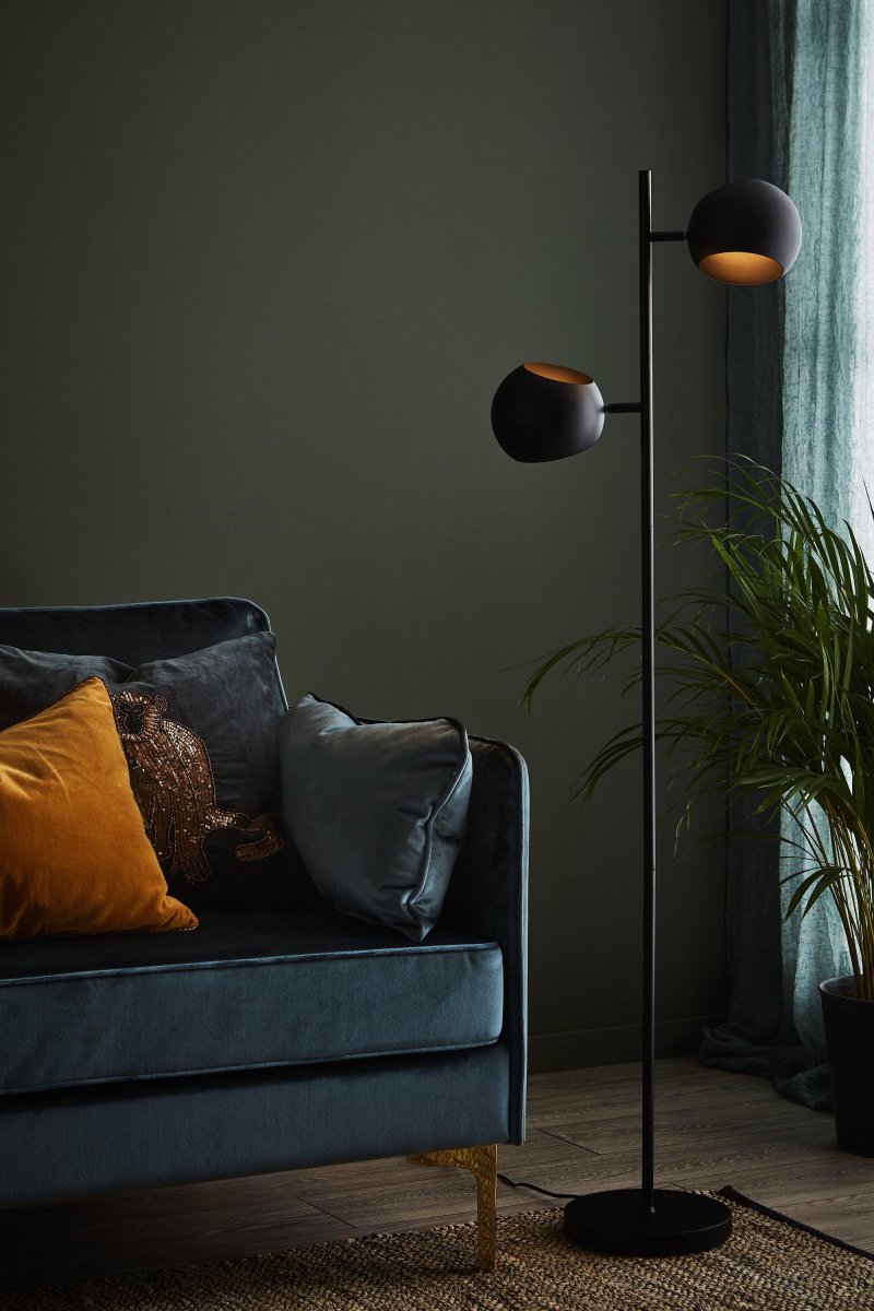 Edgar Musta lattiavalaisin valmistajalta Markslöjd - 