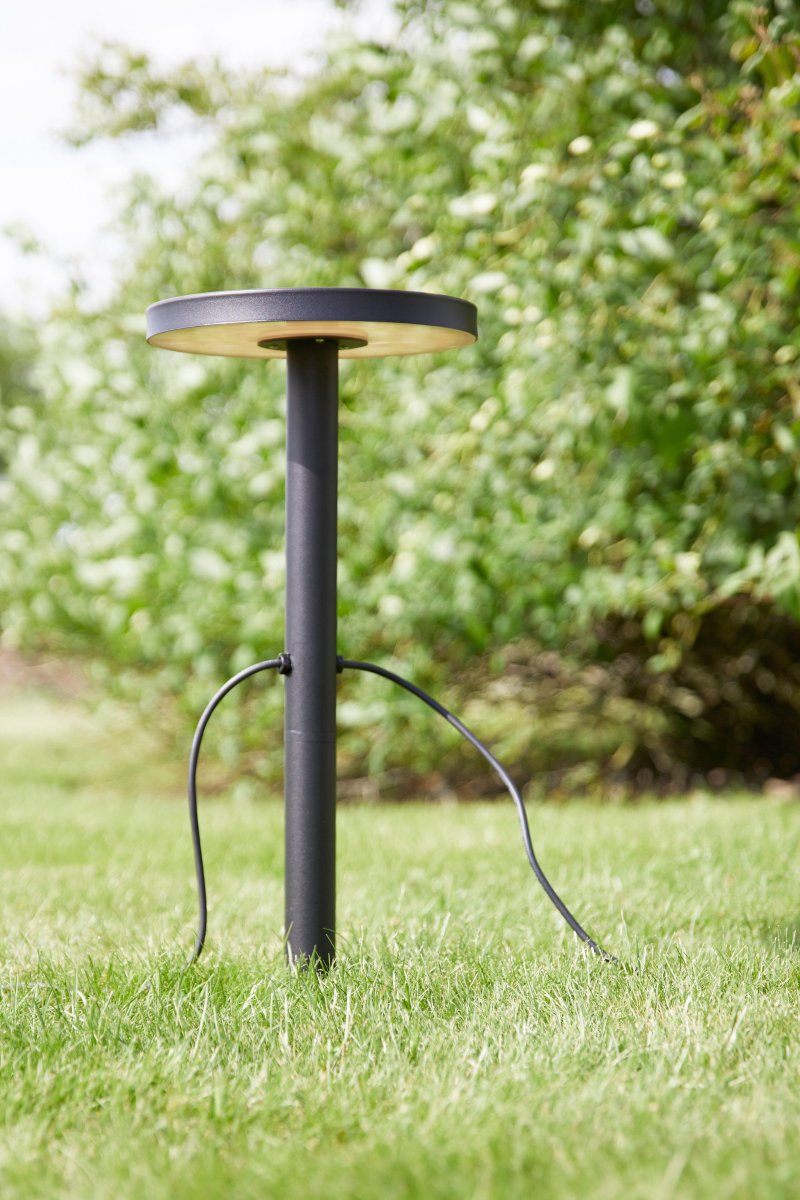 Downlight 5W Musta Garden 24 valmistajalta Markslöjd - Garden 24 on IP44-luokiteltu ja sovitettu puutarha- ja ulkovalaistukseen, joka on helppo asentaa.