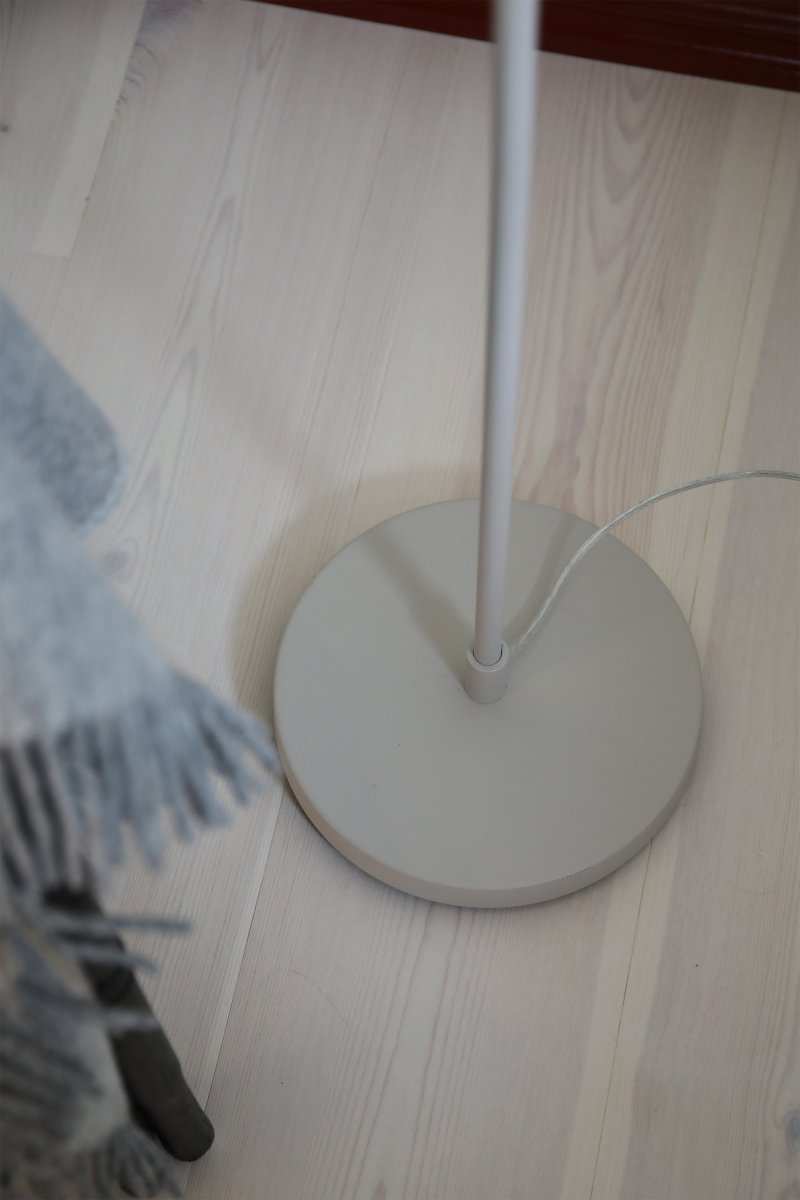 Patro Beige lattiavalaisin valmistajalta Markslöjd - 