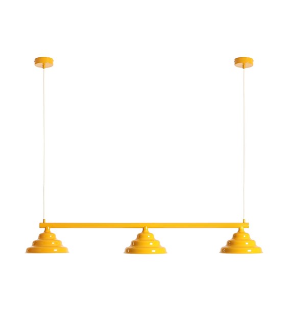 Wave 106cm Keltainen kattovalaisin valmistajalta Artera - Wave on moderni riipus retro-designilla, joka tekee siitä monipuolisen valaistuksen ja sopii jokaiseen kotiin.