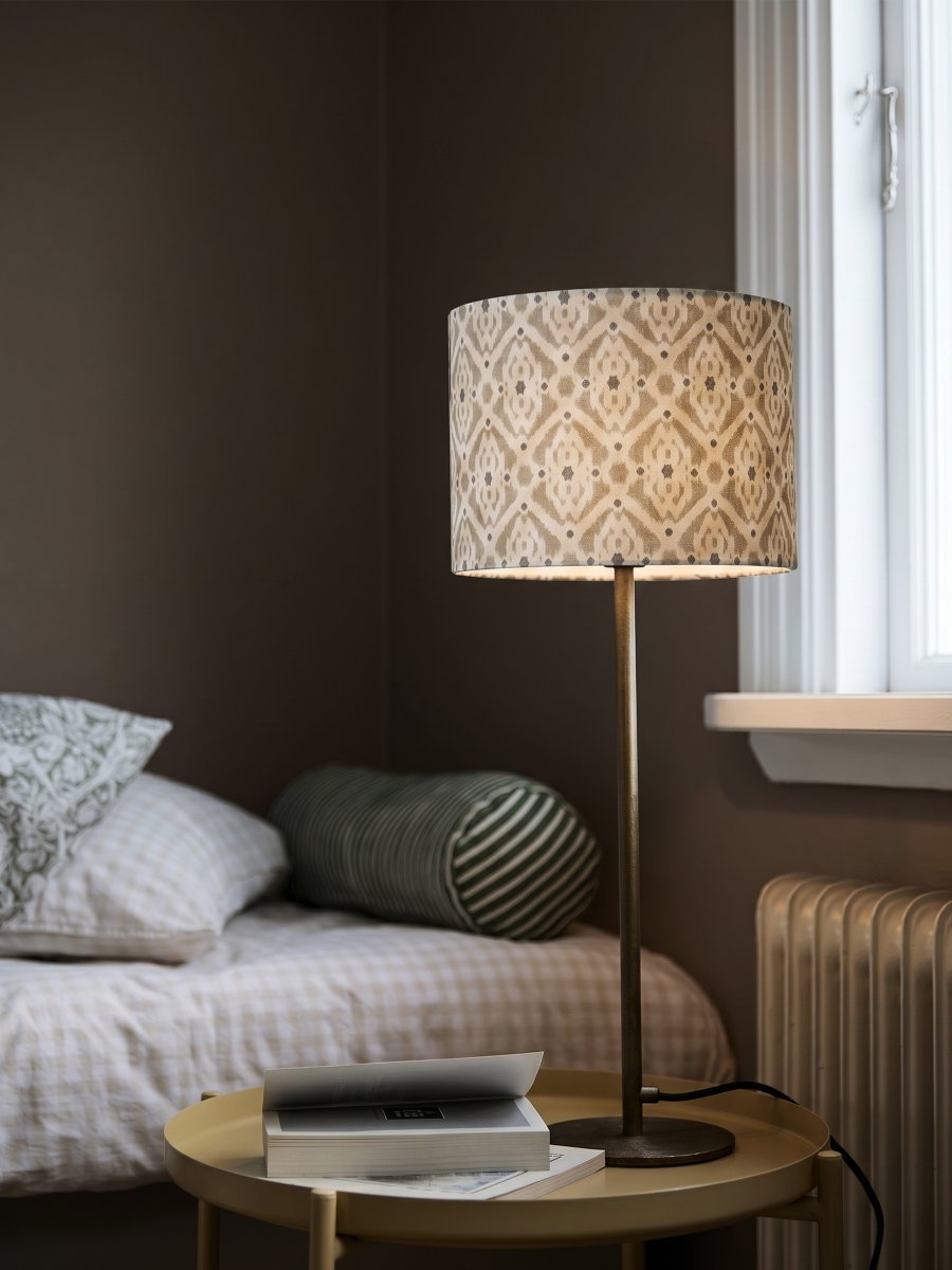 Base 58cm Messinki/ruskea pöytävalaisin valmistajalta PR Home - 