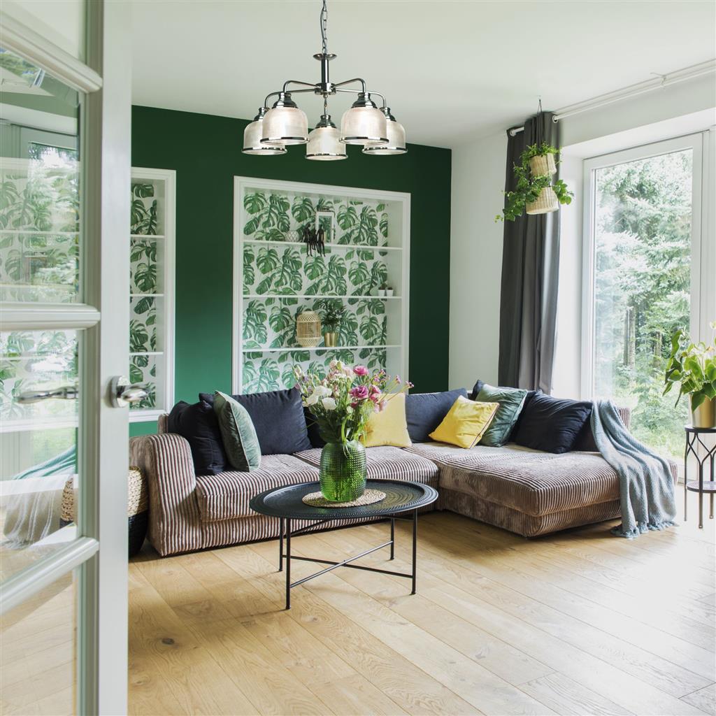 Bistro Ø58 Hopea kattovalaisin valmistajalta Searchlight - Viisi holofaanityylistä himmeästä, uurretusta lasista valmistettua varjostinta luovat tasaisen ja miellyttävän valonjaon luoden samalla eloisan valonleikin.