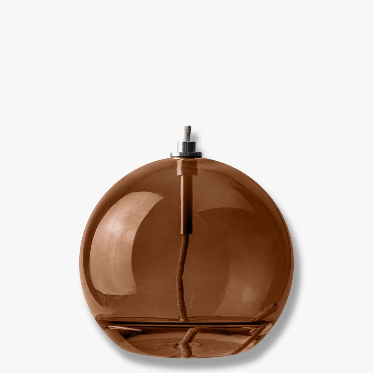 Öljylamppu Aura Keskikokoinen Ruskea valmistajalta Mette Ditmer - Perfekt p&aring; ett bord, en byr&aring; eller en f&ouml;nsterbr&auml;da.