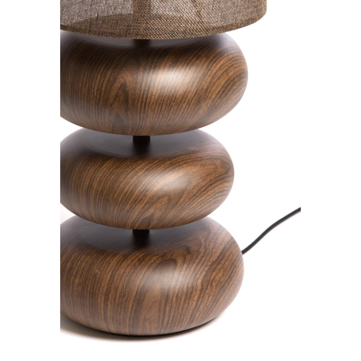 Danialo 67cm Ruskea pöytävalaisin valmistajalta Light & Living - Harmoninen materiaalien yhdistelmä luo lämpimän ja kutsuvan tunnelman, joka sopii täydellisesti skandinaaviseen tai boheemiin sisustukseen.