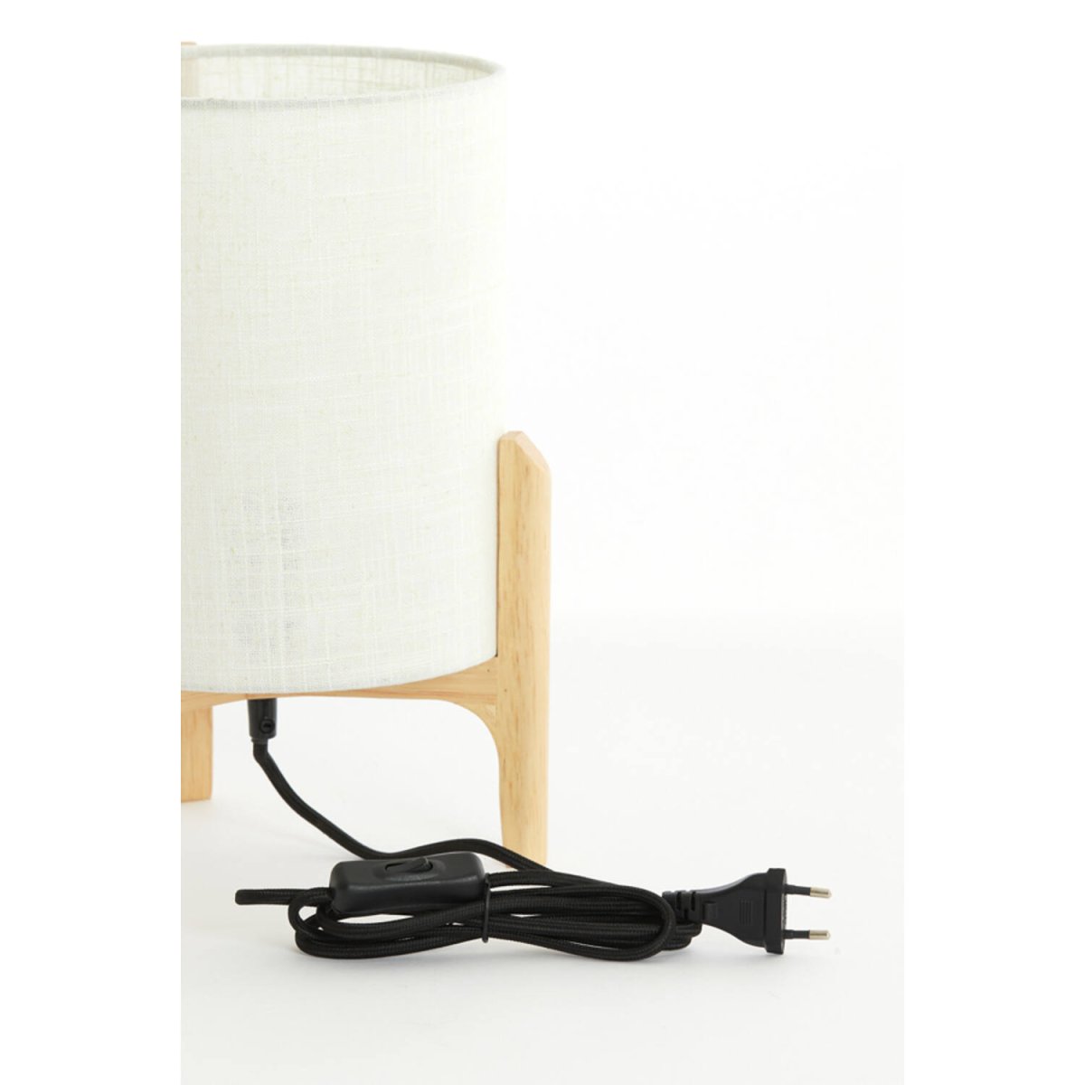 Litto 33cm Valkoinen pöytävalaisin valmistajalta Light & Living - Valaisimessa on tukeva vaalea puurunko ja valkoinen pellavavarjostin, joka levitt&auml;&auml; pehme&auml;&auml; ja miellytt&auml;v&auml;&auml; valoa.