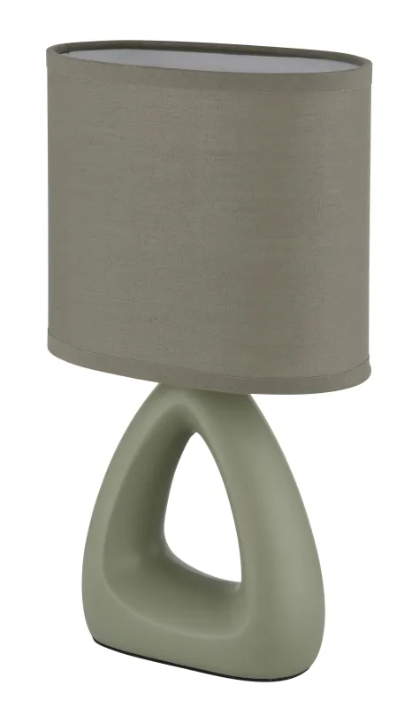 Triangle 30cm Vihreä pöytävalaisin valmistajalta Globo Lighting - Den triangelformade basen med ett stilrent utskuret h&aring;l ger ett modernt intryck, medan den ovala textilsk&auml;rmen i mjuk ljusgr&ouml;n f&auml;rg sprider ett behagligt och j&auml;mnt ljus.