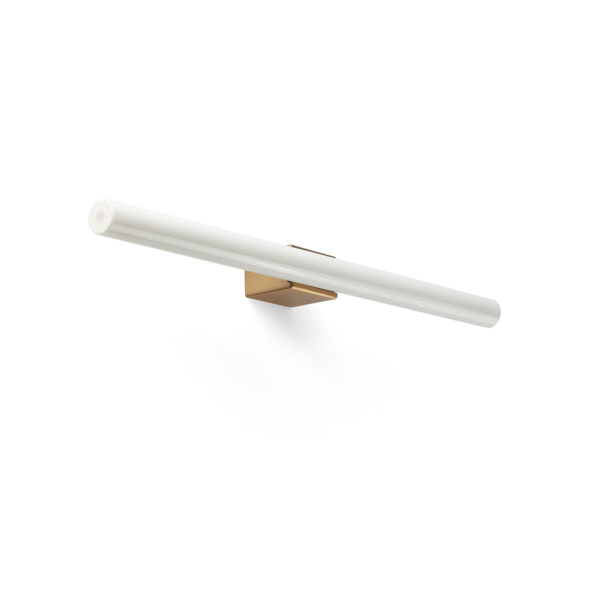 Calma 50cm Kulta kylpyhuoneen valaisin valmistajalta Faro Barcelona - Calma on kultapintainen sein&auml;valaisin, joka sopii t&auml;ydellisesti yleisvalaistukseen esimerkiksi keitti&ouml;ihin, k&auml;yt&auml;ville tai k&auml;yt&auml;ville.